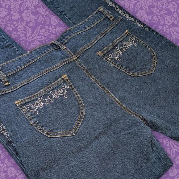 2000s Jean Bay Mid-Wash Embroidered Floral Straight Leg Jeans | Size 10 - Picture 4 of 5